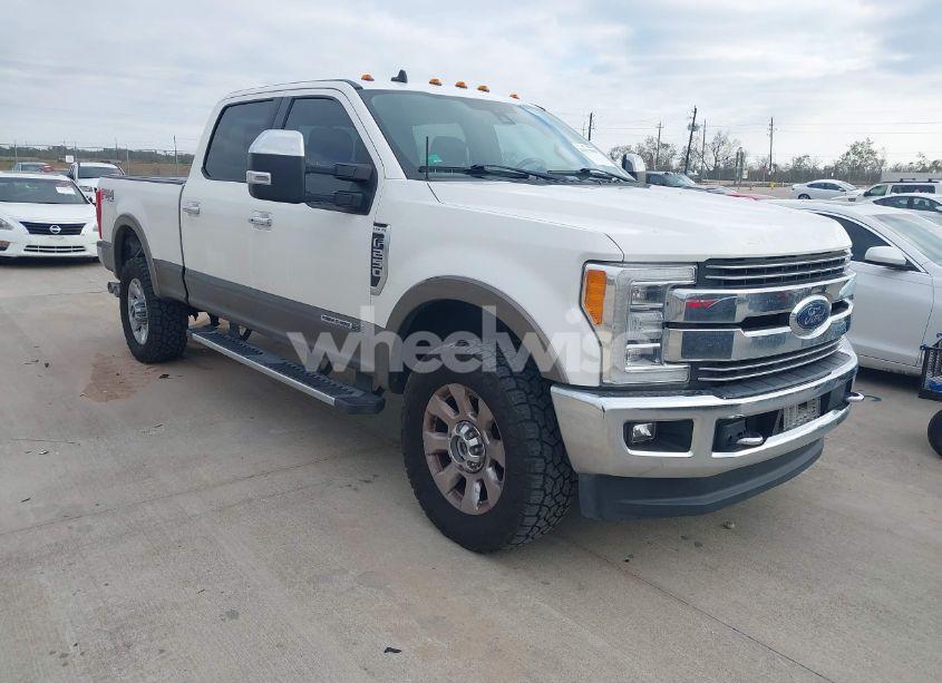 2019 Ford F-250 LARIAT (VIN 1FT7W2BT6KEE02417) main photo