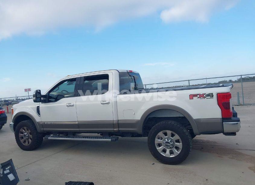 Photo 14 of 2019 Ford F-250 LARIAT (VIN 1FT7W2BT6KEE02417)