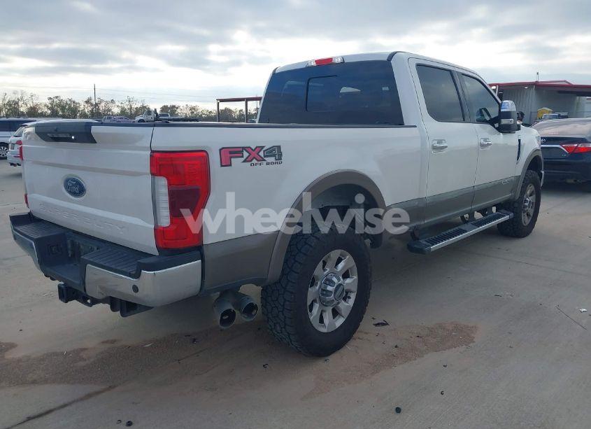 Photo 4 of 2019 Ford F-250 LARIAT (VIN 1FT7W2BT6KEE02417)