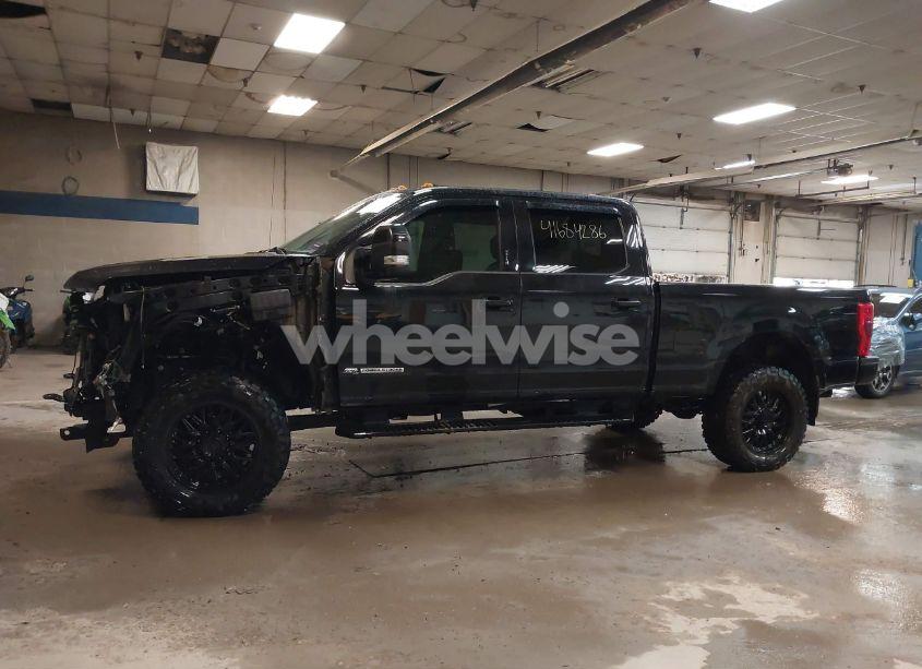 Photo 15 of 2019 Ford F-250 LARIAT (VIN 1FT7W2BT6KEF45755)