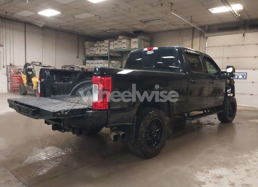 Photo 4 of 2019 Ford F-250 LARIAT (VIN 1FT7W2BT6KEF45755)