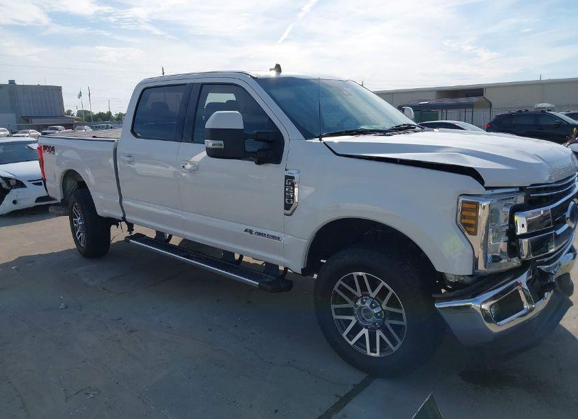 2019 Ford F-250 LARIAT (VIN 1FT7W2BT6KEG39859) main photo