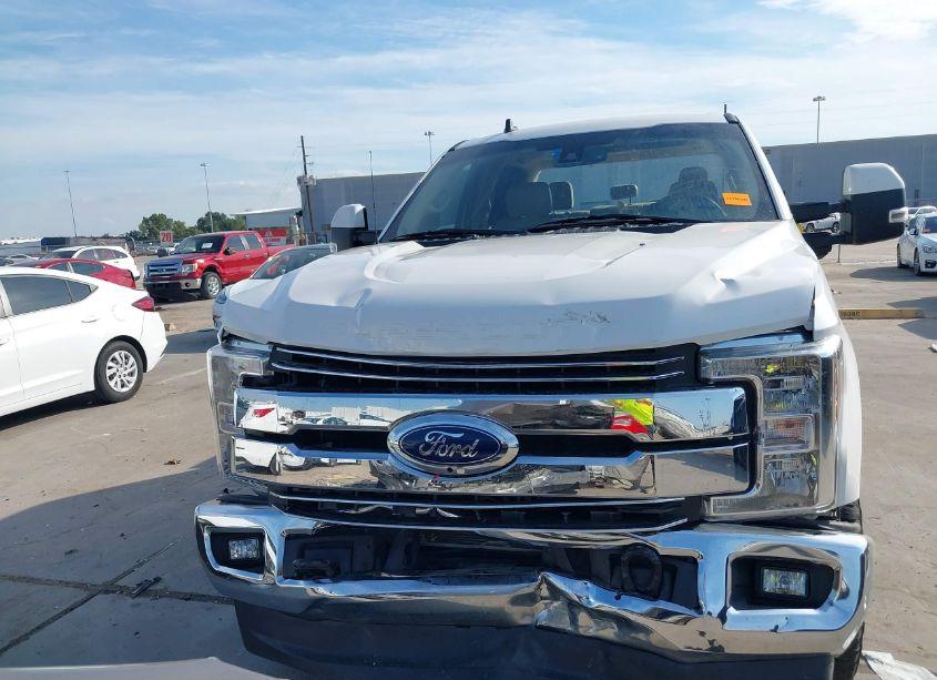 Photo 12 of 2019 Ford F-250 LARIAT (VIN 1FT7W2BT6KEG39859)