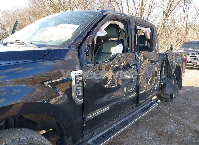 Photo 6 of 2022 Ford F-250 LARIAT (VIN 1FT7W2BT6NEC70084)