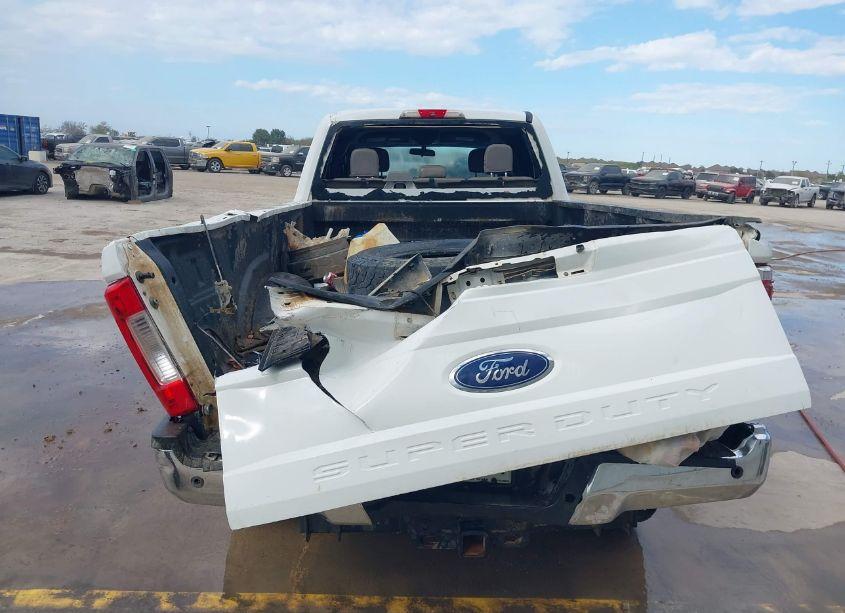 Photo 16 of 2018 Ford F-250 XL (VIN 1FT7W2BT7JEB81487)