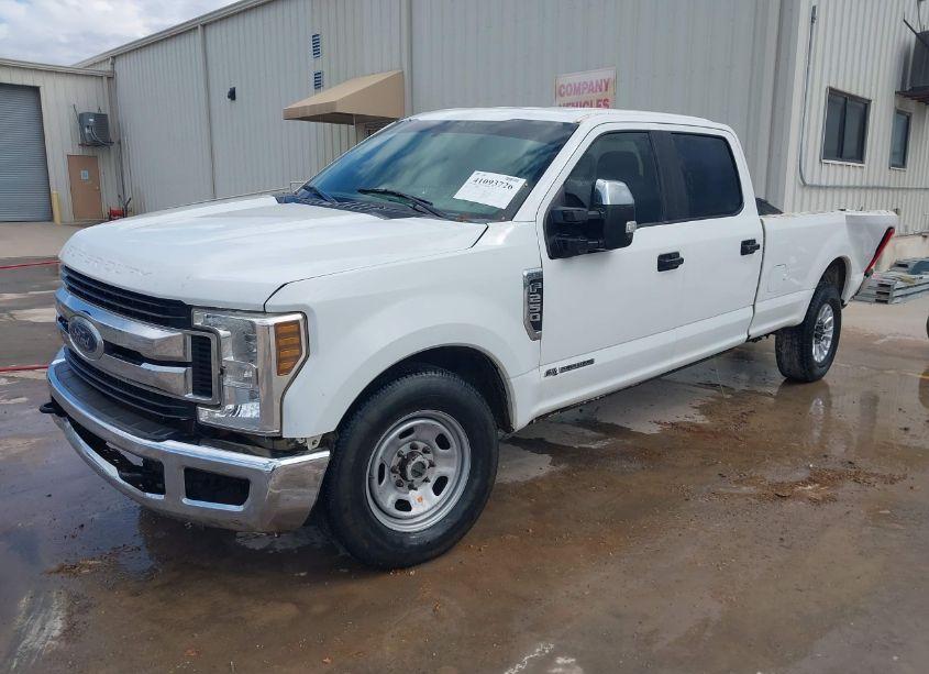Photo 2 of 2018 Ford F-250 XL (VIN 1FT7W2BT7JEB81487)