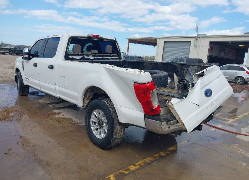 Photo 3 of 2018 Ford F-250 XL (VIN 1FT7W2BT7JEB81487)