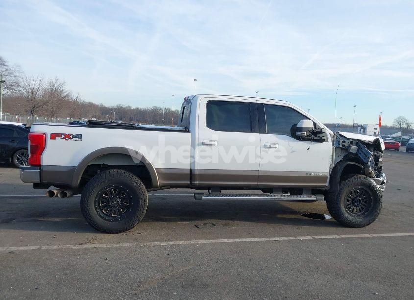 Photo 13 of 2018 Ford F-250 LARIAT (VIN 1FT7W2BT7JEC87888)