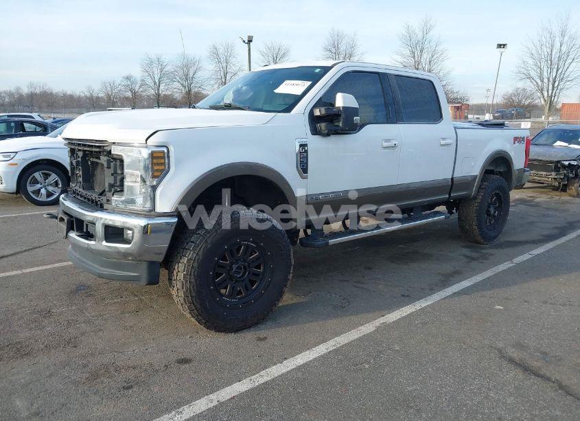Photo 2 of 2018 Ford F-250 LARIAT (VIN 1FT7W2BT7JEC87888)