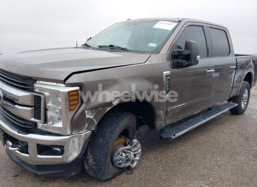 Photo 6 of 2019 Ford F-250 XLT (VIN 1FT7W2BT7KEC97385)