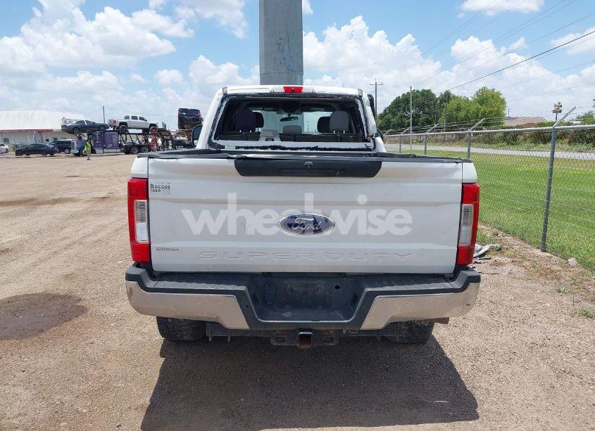 Photo 16 of 2019 Ford F-250 XL (VIN 1FT7W2BT7KEG38882)
