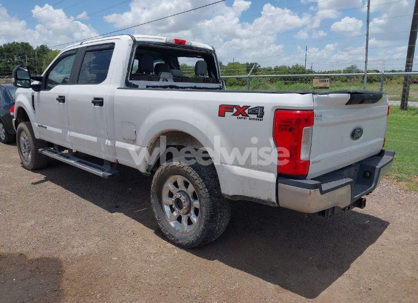 Photo 3 of 2019 Ford F-250 XL (VIN 1FT7W2BT7KEG38882)