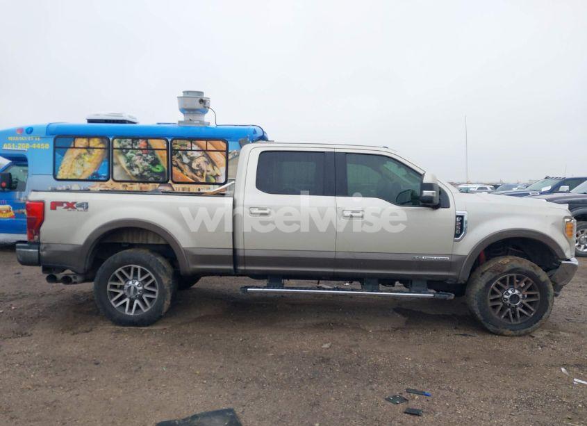 Photo 13 of 2017 Ford F-250 LARIAT (VIN 1FT7W2BT8HEC42548)