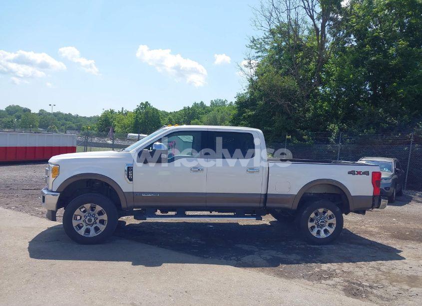 Photo 14 of 2017 Ford F-250 LARIAT (VIN 1FT7W2BT8HED03378)