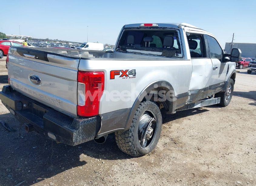 Photo 4 of 2017 Ford F-250 LARIAT (VIN 1FT7W2BT8HEE18448)