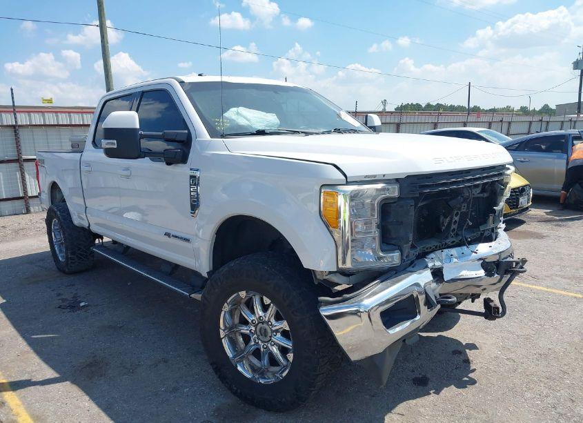 2017 Ford F-250 LARIAT (VIN 1FT7W2BT8HEE56455) main photo