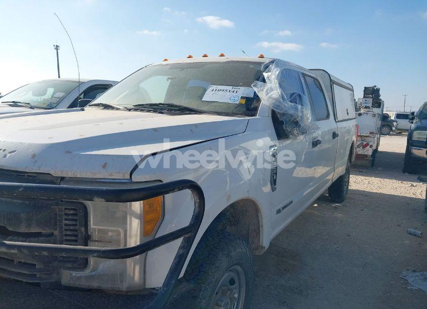 Photo 6 of 2017 Ford F-250 XL (VIN 1FT7W2BT8HEF21692)