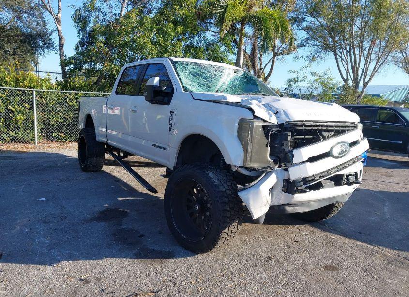 2018 Ford F-250 LARIAT (VIN 1FT7W2BT8JEC04937) main photo