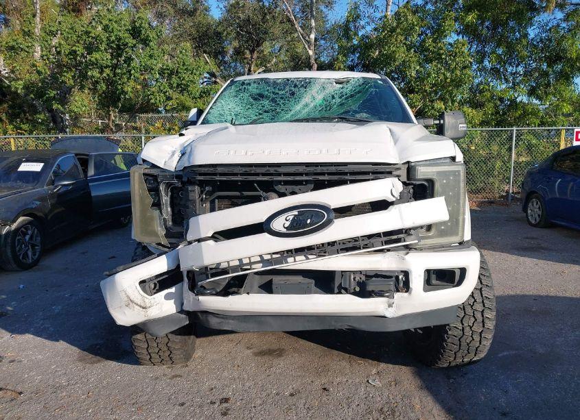 Photo 12 of 2018 Ford F-250 LARIAT (VIN 1FT7W2BT8JEC04937)