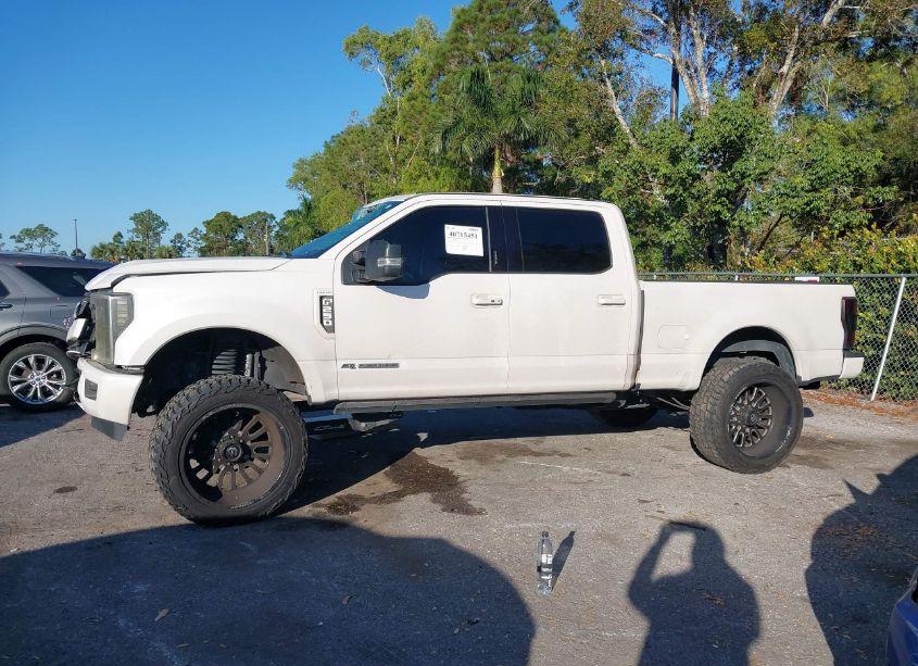 Photo 14 of 2018 Ford F-250 LARIAT (VIN 1FT7W2BT8JEC04937)