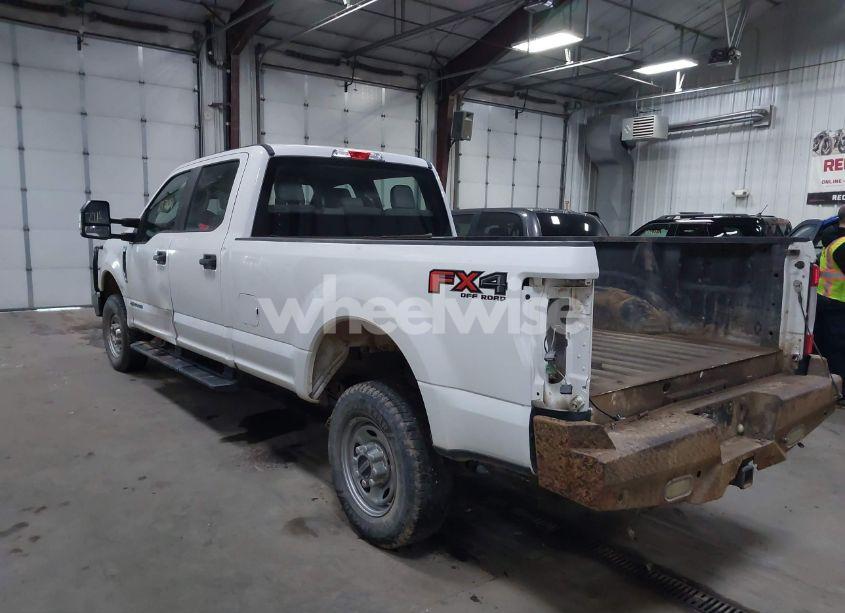 Photo 3 of 2018 Ford F-250 XL (VIN 1FT7W2BT8JEC94820)