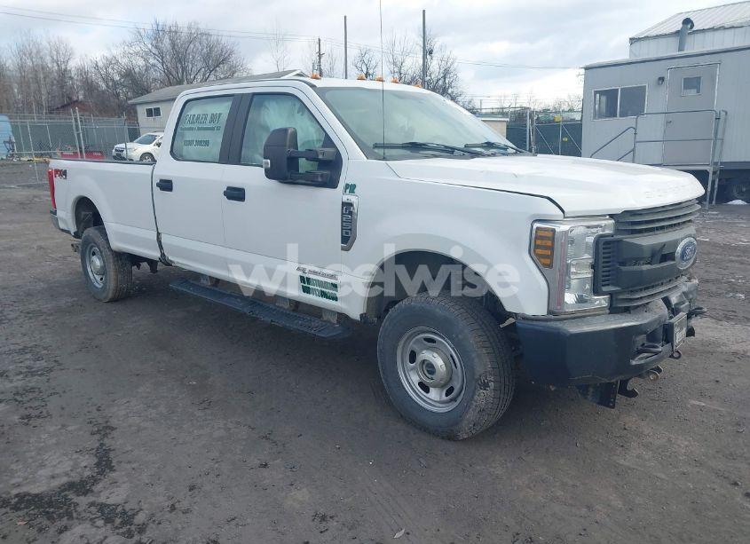 2019 Ford F-250 XL (VIN 1FT7W2BT8KEC57512) main photo
