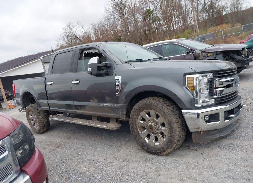 Photo 14 of 2019 Ford F-250 XLT (VIN 1FT7W2BT8KED45606)