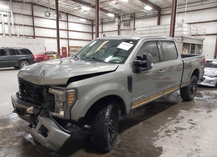 Photo 2 of 2019 Ford F-250 LARIAT (VIN 1FT7W2BT8KED83367)
