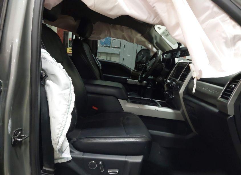 Photo 5 of 2019 Ford F-250 LARIAT (VIN 1FT7W2BT8KED83367)