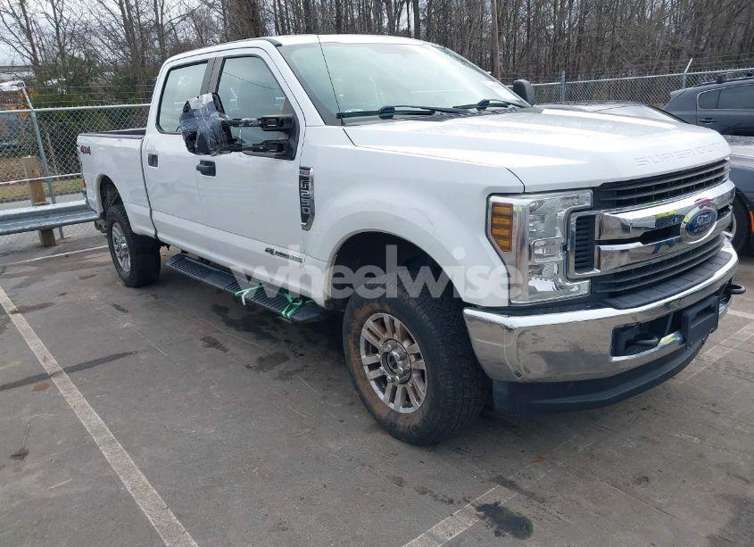 2019 Ford F-250 XL (VIN 1FT7W2BT8KEE86644) main photo