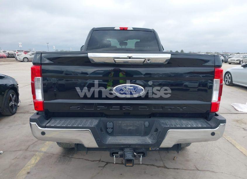 Photo 16 of 2019 Ford F-250 XLT (VIN 1FT7W2BT8KEF32117)