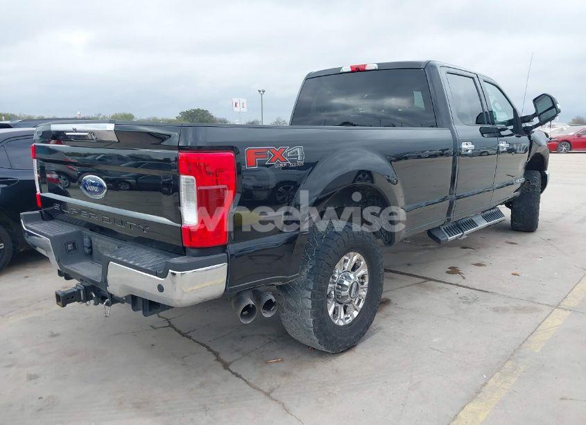 Photo 4 of 2019 Ford F-250 XLT (VIN 1FT7W2BT8KEF32117)