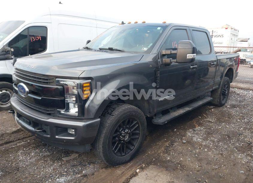 Photo 2 of 2019 Ford F-250 LARIAT (VIN 1FT7W2BT8KEG35148)