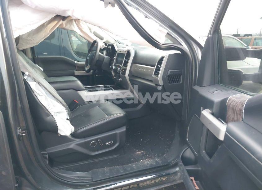 Photo 5 of 2019 Ford F-250 LARIAT (VIN 1FT7W2BT8KEG35148)