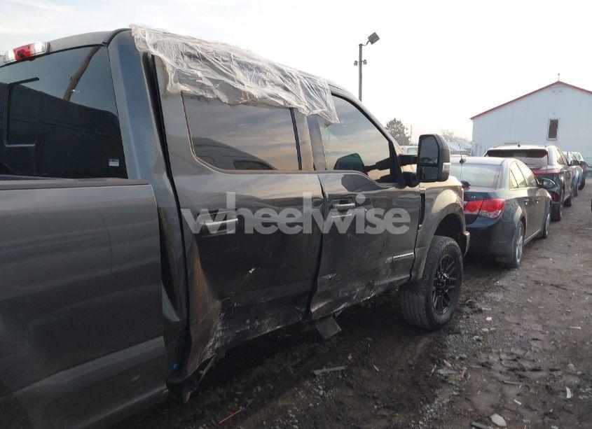 Photo 6 of 2019 Ford F-250 LARIAT (VIN 1FT7W2BT8KEG35148)