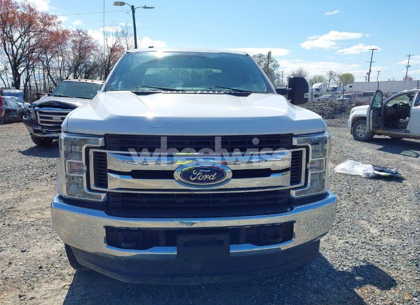 Photo 12 of 2019 Ford F-250 XLT (VIN 1FT7W2BT8KEG47610)