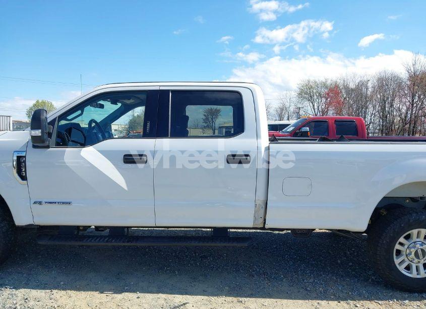 Photo 14 of 2019 Ford F-250 XLT (VIN 1FT7W2BT8KEG47610)