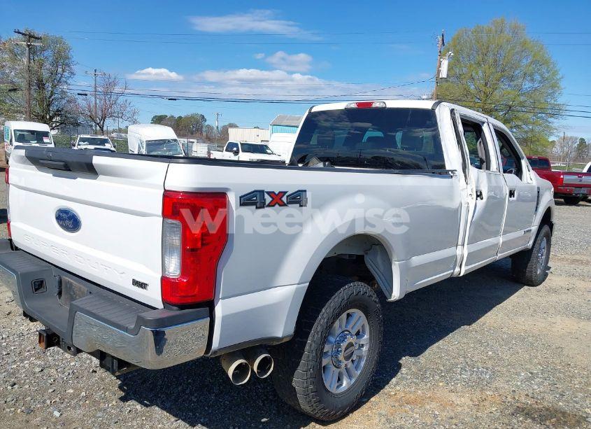 Photo 4 of 2019 Ford F-250 XLT (VIN 1FT7W2BT8KEG47610)
