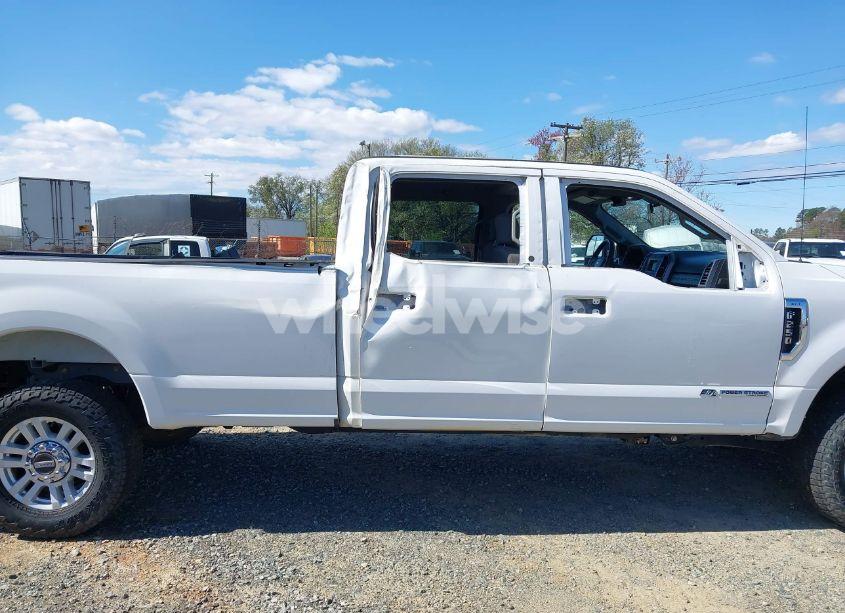 Photo 6 of 2019 Ford F-250 XLT (VIN 1FT7W2BT8KEG47610)