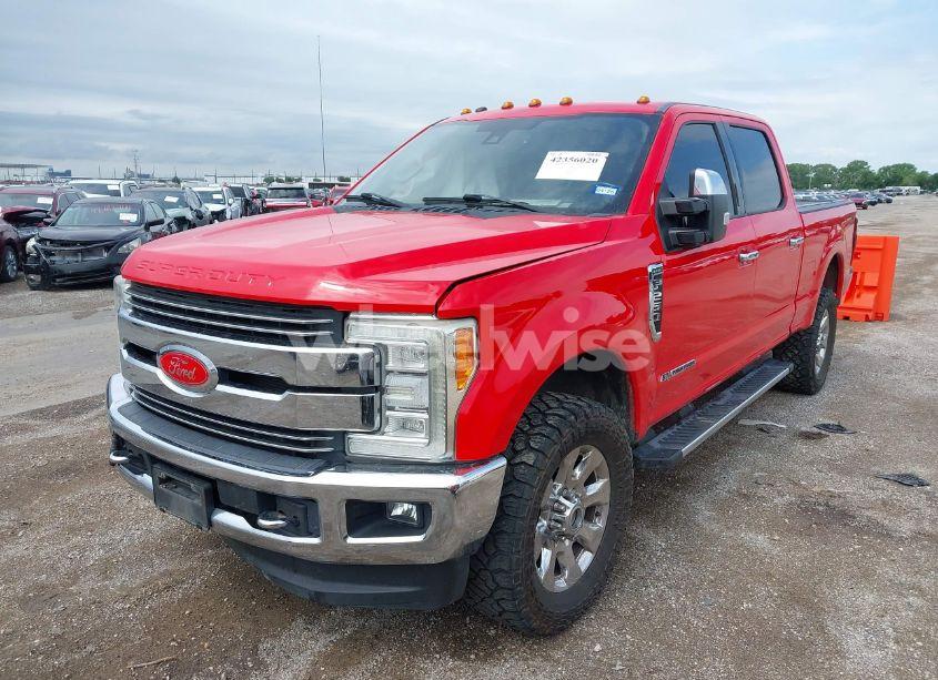 Photo 2 of 2017 Ford F-250 LARIAT (VIN 1FT7W2BT9HEE70543)
