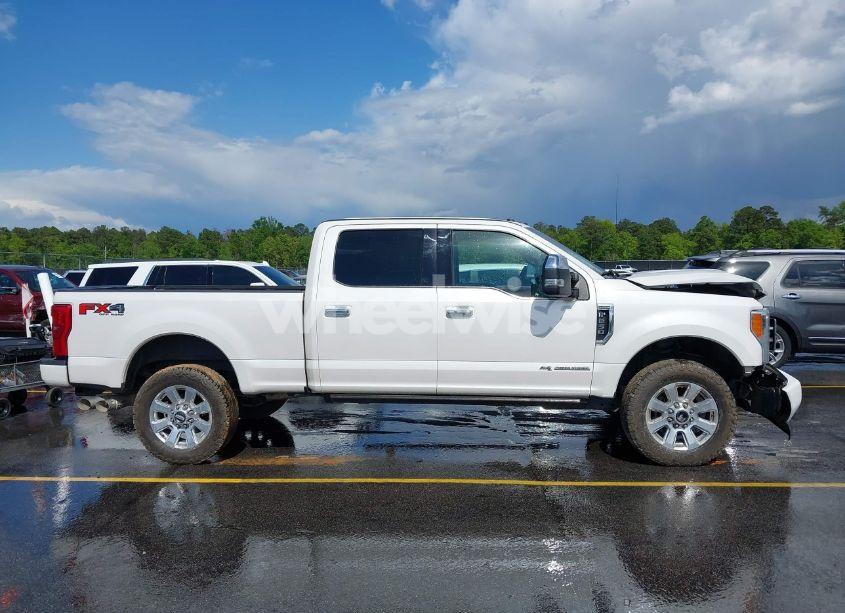 Photo 13 of 2018 Ford F-250 PLATINUM (VIN 1FT7W2BT9JEB58423)