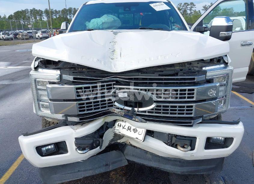 Photo 6 of 2018 Ford F-250 PLATINUM (VIN 1FT7W2BT9JEB58423)