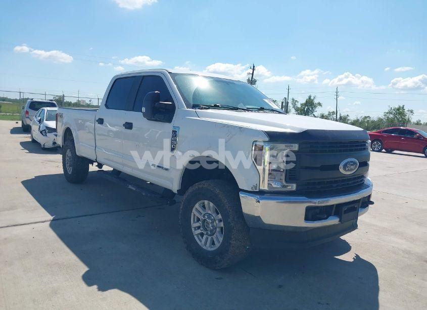 2019 Ford F-250 XL (VIN 1FT7W2BT9KEC89689) main photo