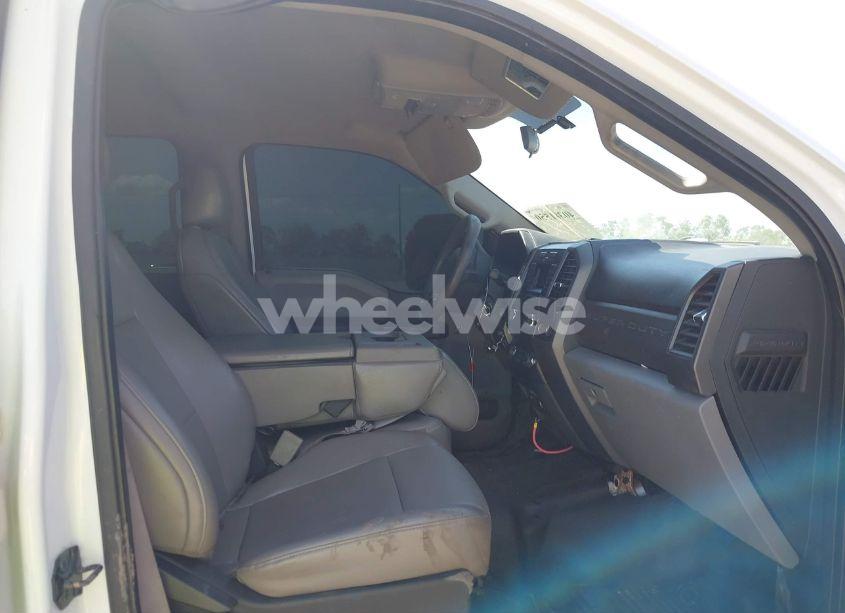 Photo 5 of 2019 Ford F-250 XL (VIN 1FT7W2BT9KEC89689)