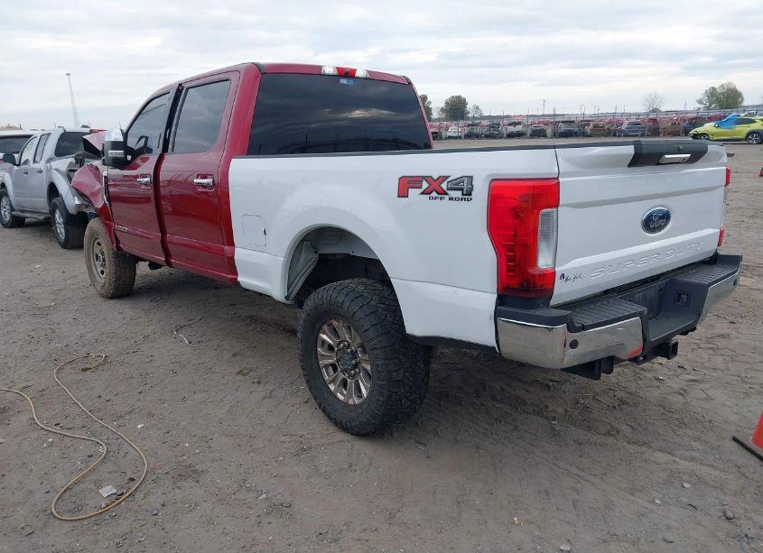 Photo 3 of 2019 Ford F-250 XLT (VIN 1FT7W2BT9KEF93346)