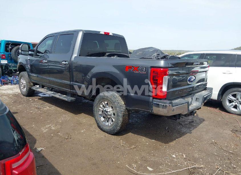 Photo 3 of 2019 Ford F-250 XLT (VIN 1FT7W2BT9KEG40441)