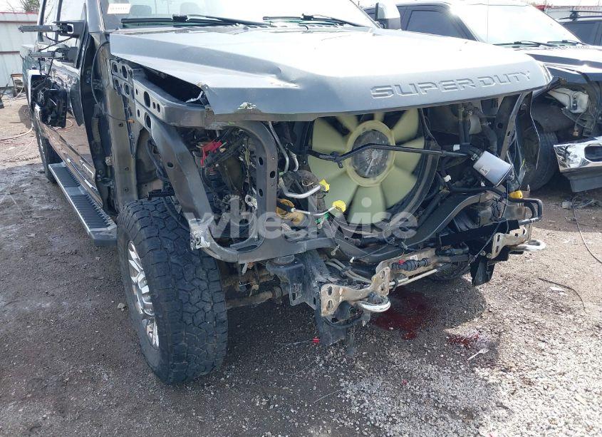 Photo 6 of 2019 Ford F-250 XLT (VIN 1FT7W2BT9KEG40441)