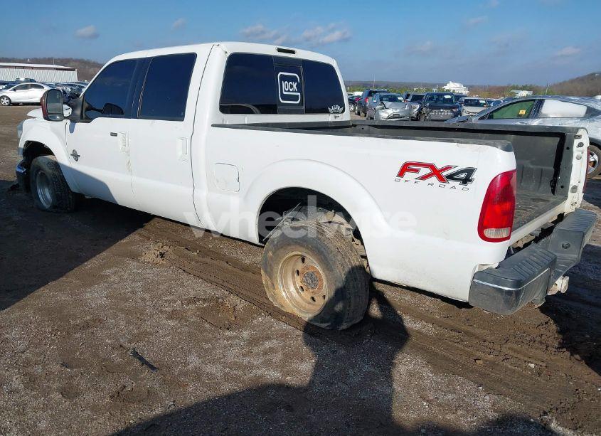 Photo 3 of 2015 Ford F-250 LARIAT (VIN 1FT7W2BTXFEA32630)