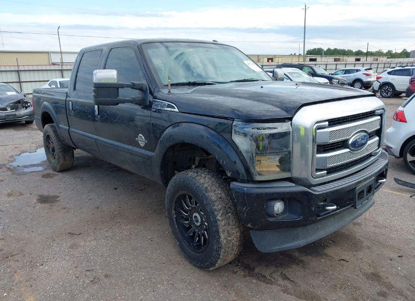 2015 Ford F-250 LARIAT (VIN 1FT7W2BTXFEB43520) main photo