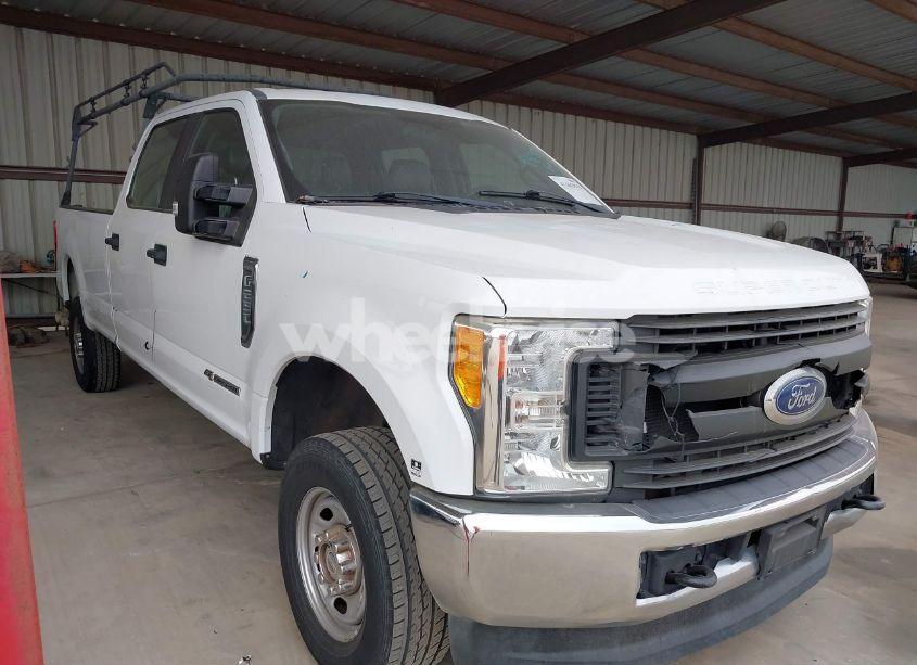 2017 Ford F-250 XL (VIN 1FT7W2BTXHEC76863) main photo